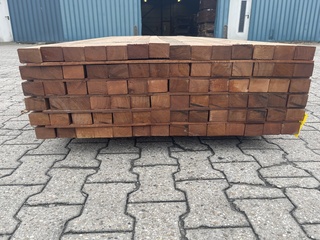 Ca. 58x Guyana Teak Regels Geschaafd, 45x68mm, lengte 275cm